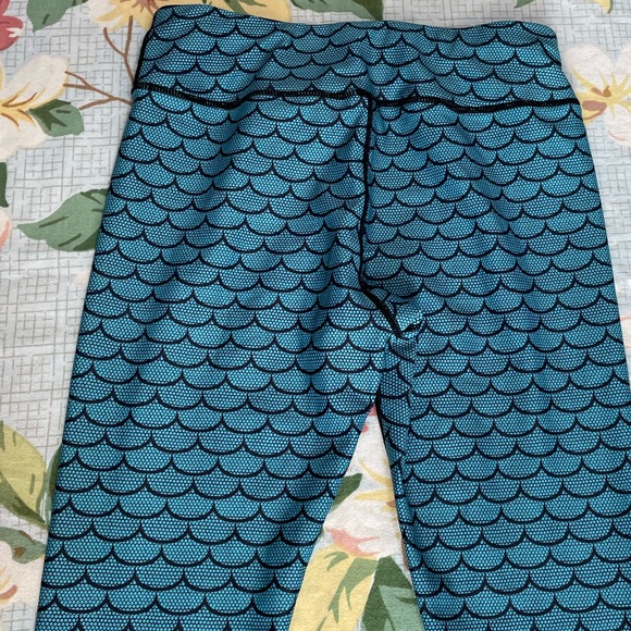 Mermaid Scallop Running Yoga Leggings NWOT - Picture 5 of 8